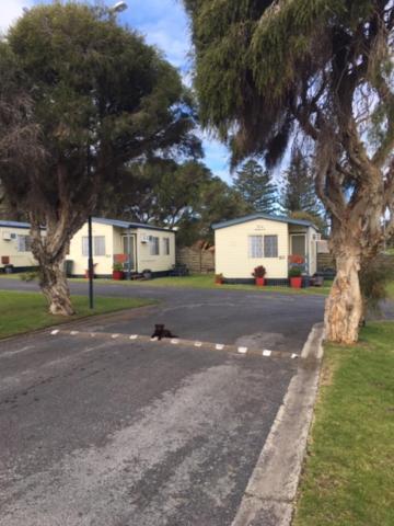 Marlo Caravan Park & Motel Экстерьер фото