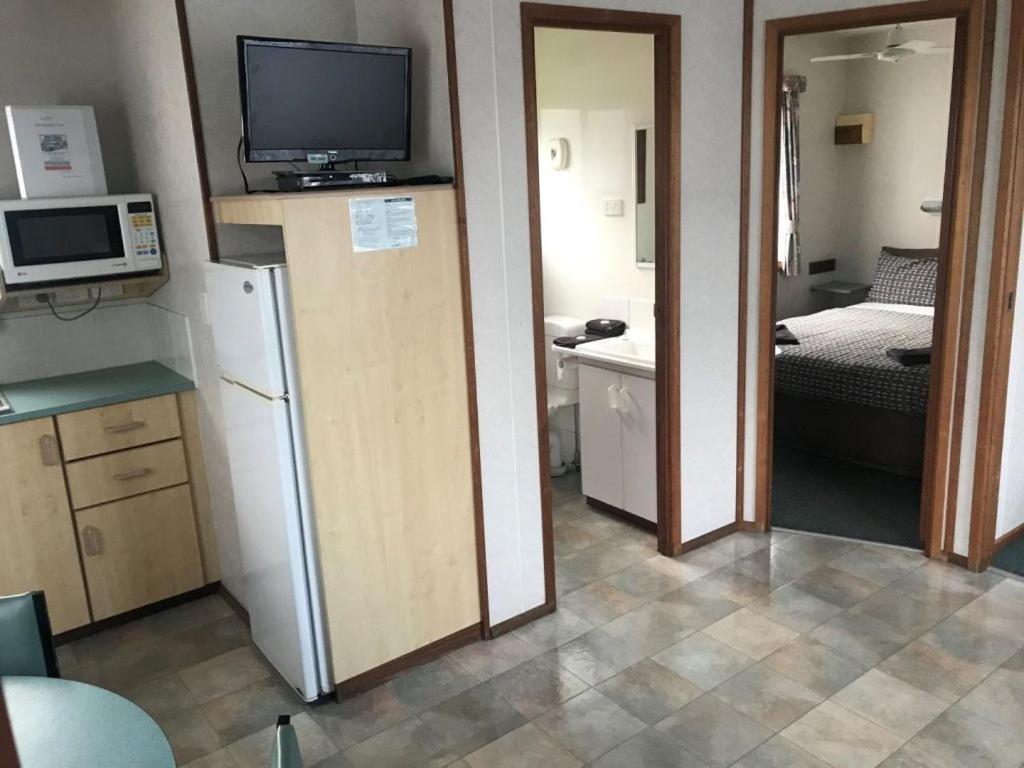 Marlo Caravan Park & Motel Экстерьер фото